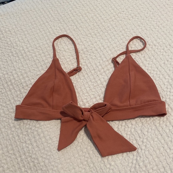 Ellejay Izzy bikini top - Picture 2 of 4